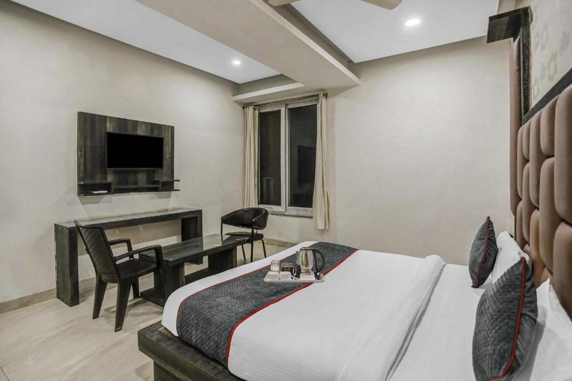 Townhouse 22956 Hotel Grand Residency Δελχί Εξωτερικό φωτογραφία
