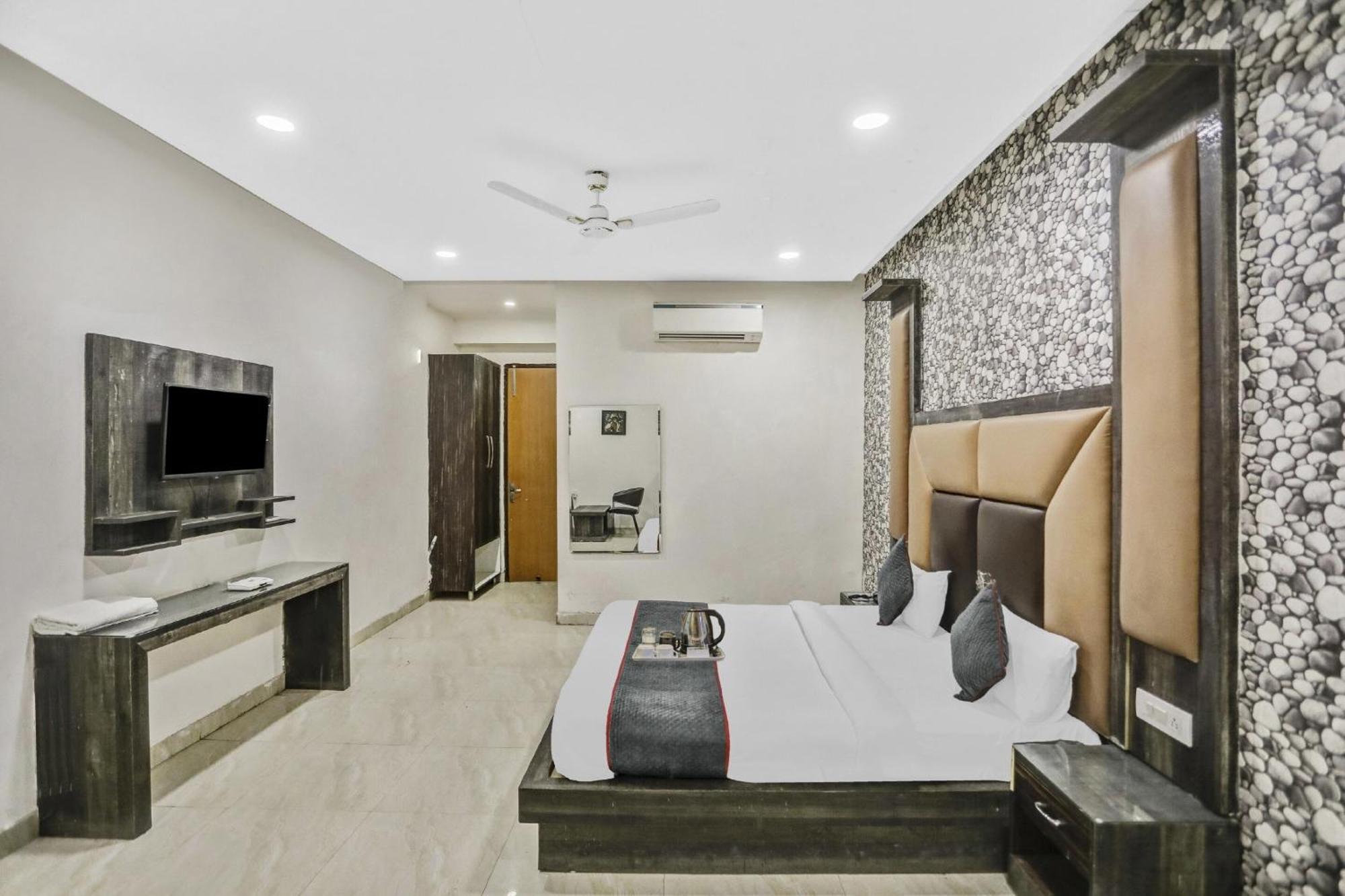 Townhouse 22956 Hotel Grand Residency Δελχί Εξωτερικό φωτογραφία