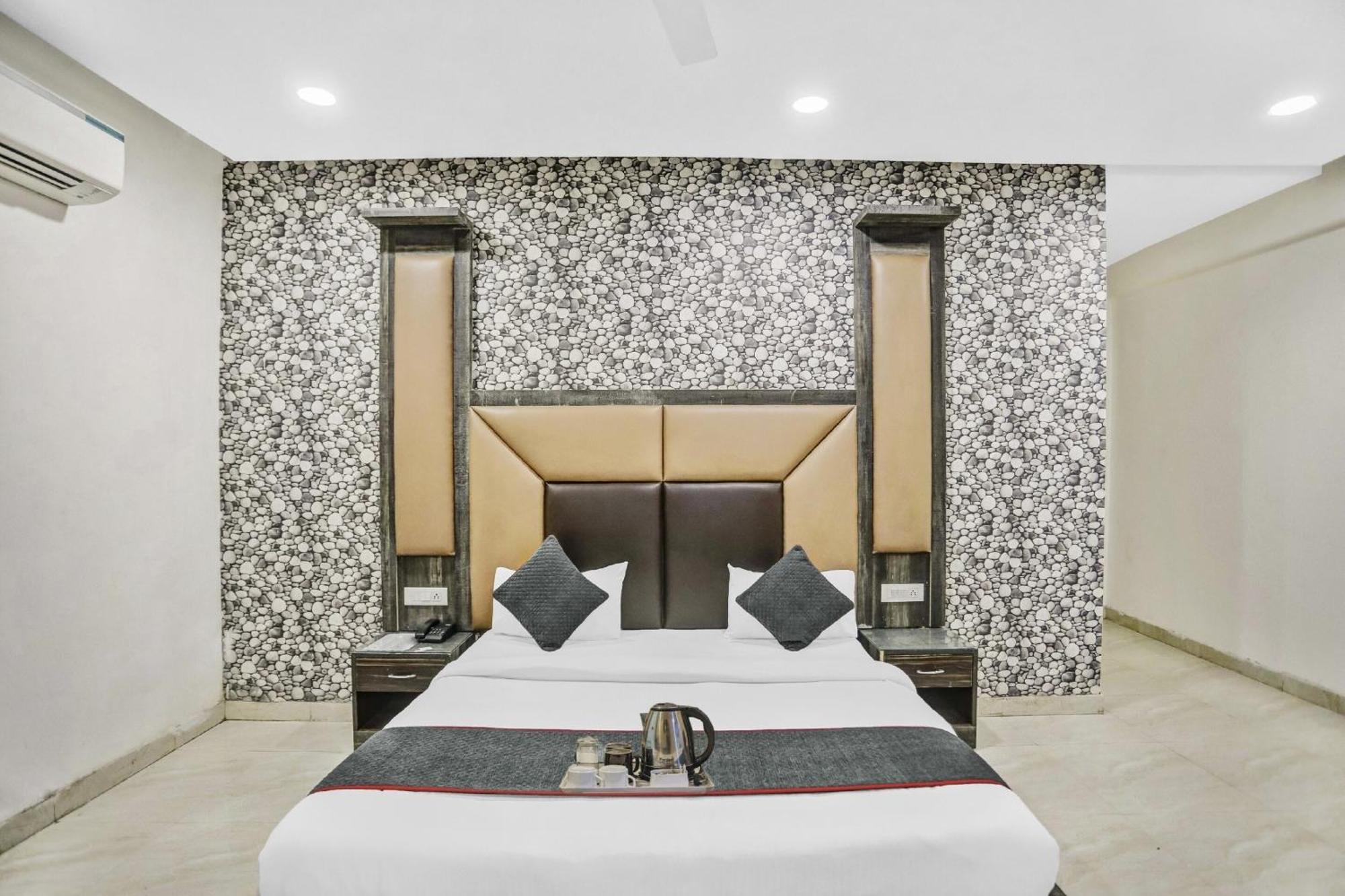 Townhouse 22956 Hotel Grand Residency Δελχί Εξωτερικό φωτογραφία