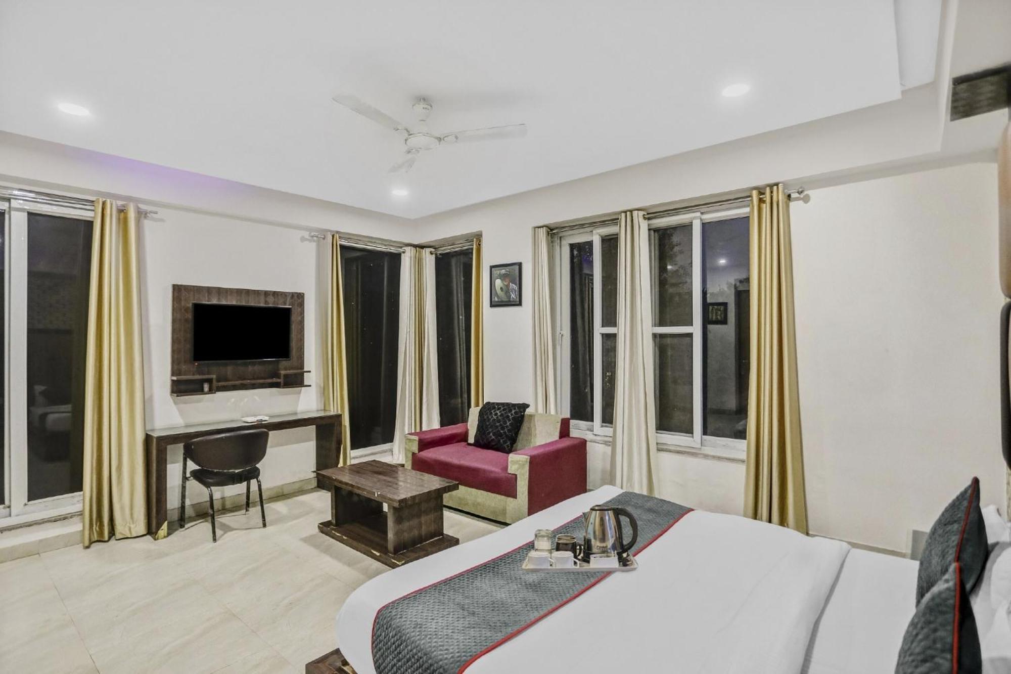 Townhouse 22956 Hotel Grand Residency Δελχί Εξωτερικό φωτογραφία