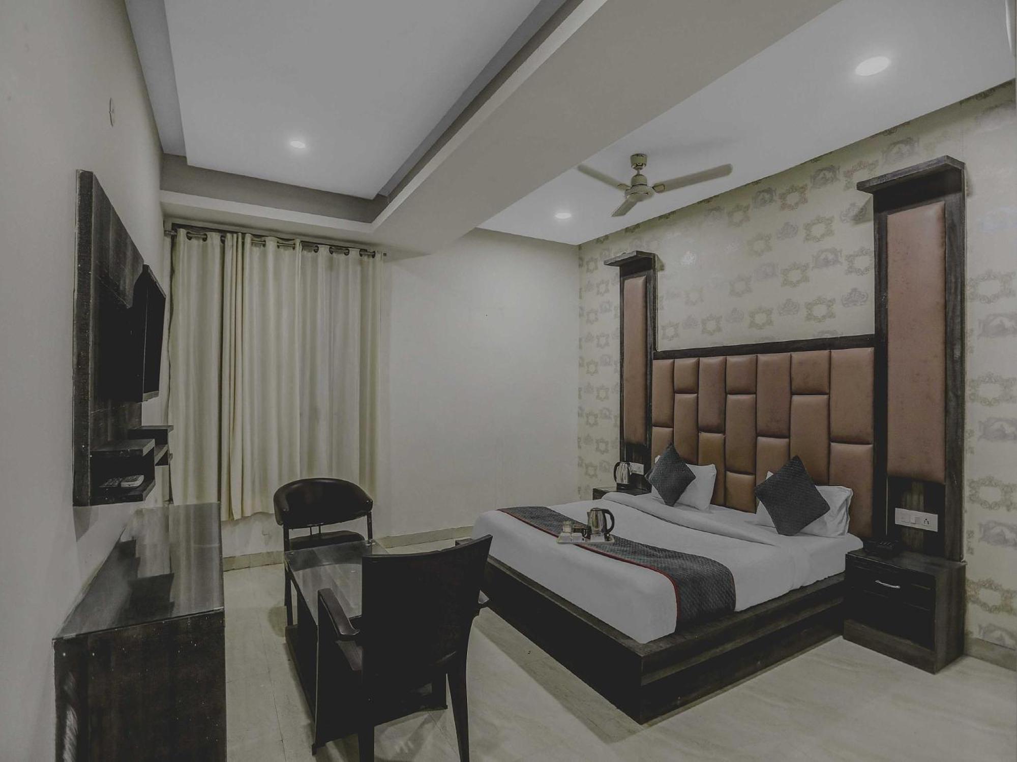 Townhouse 22956 Hotel Grand Residency Δελχί Εξωτερικό φωτογραφία