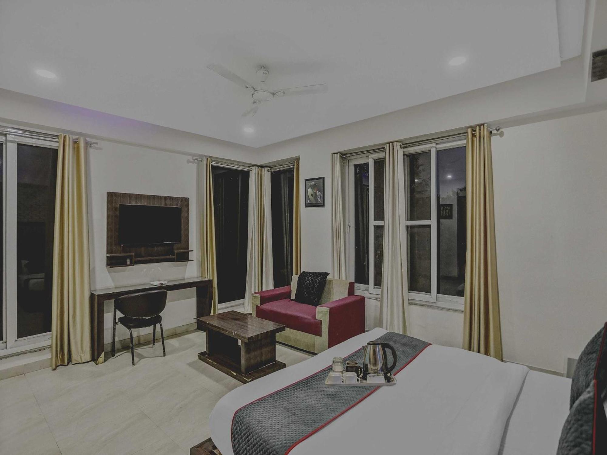 Townhouse 22956 Hotel Grand Residency Δελχί Εξωτερικό φωτογραφία